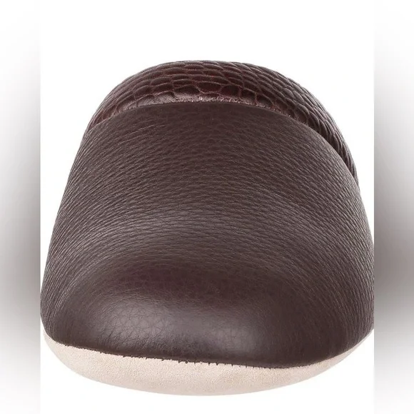 NWOT PAMIR Mens Premium textured Leather House Slippers with  display picture 1
